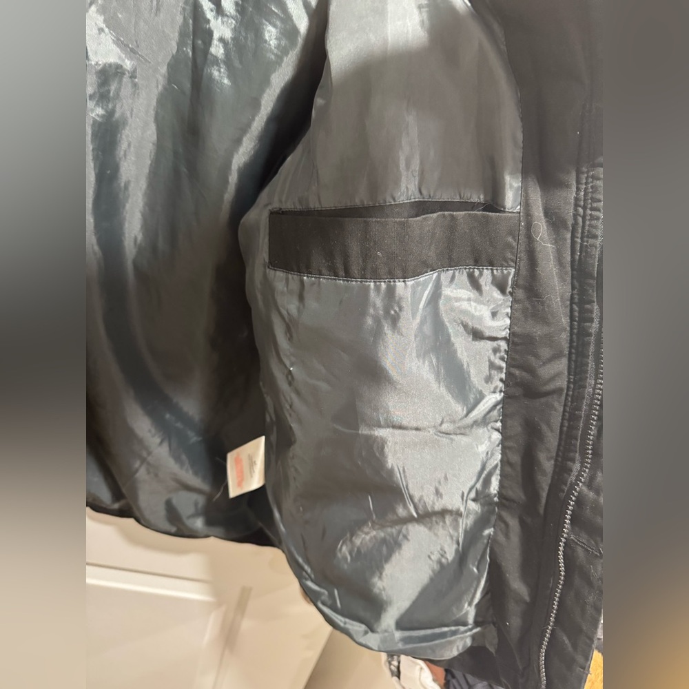 black jacket - Picture 5 of 15